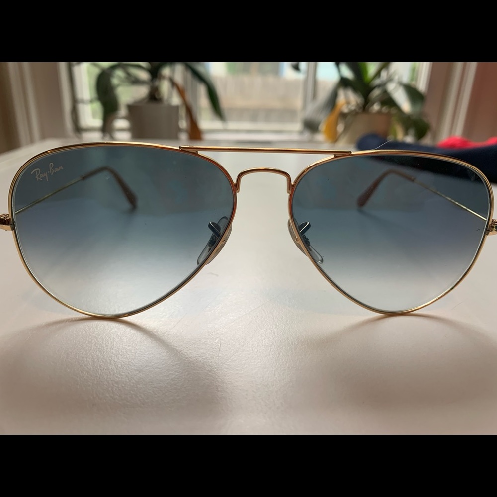 Ray Ban Aviator Classic sunglasses